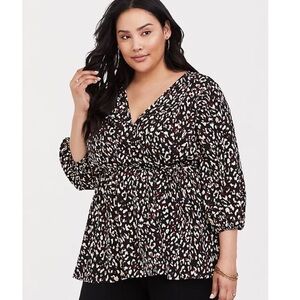 Women's Black and White Printed Top